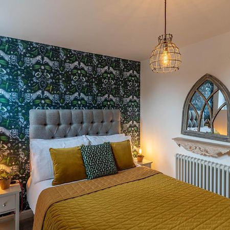Luxury Chapel Apartment Within City Walls Chester Buitenkant foto