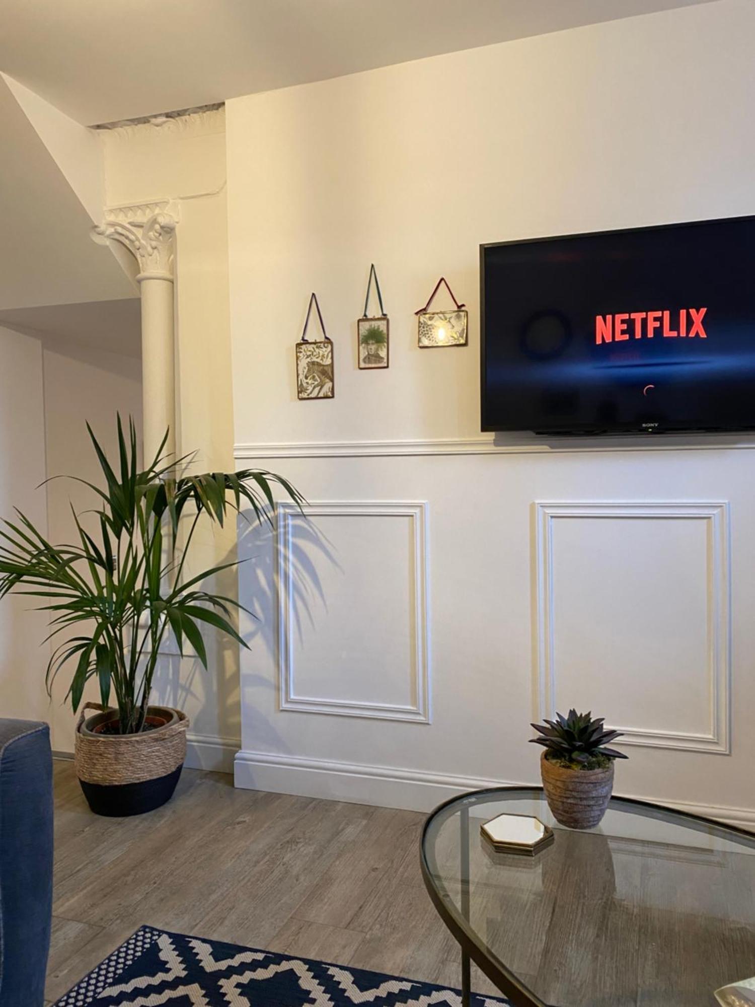 Luxury Chapel Apartment Within City Walls Chester Buitenkant foto